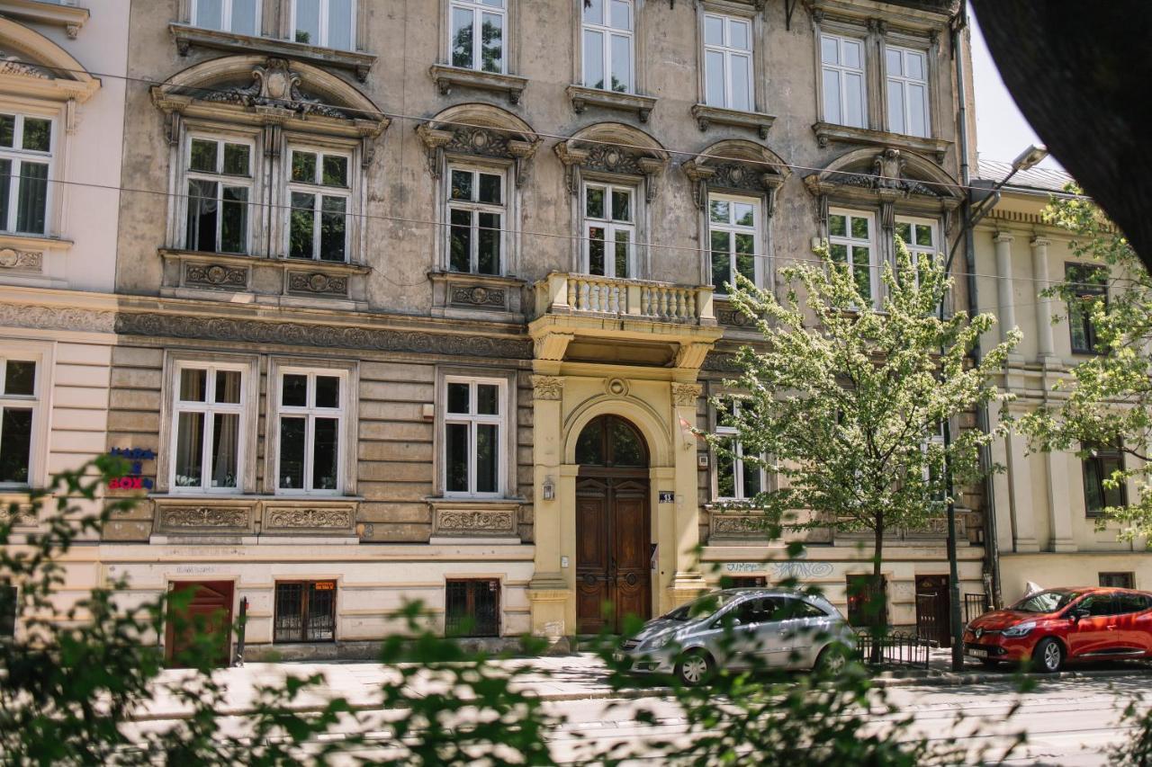 Girls Hostel Cracovia Esterno foto