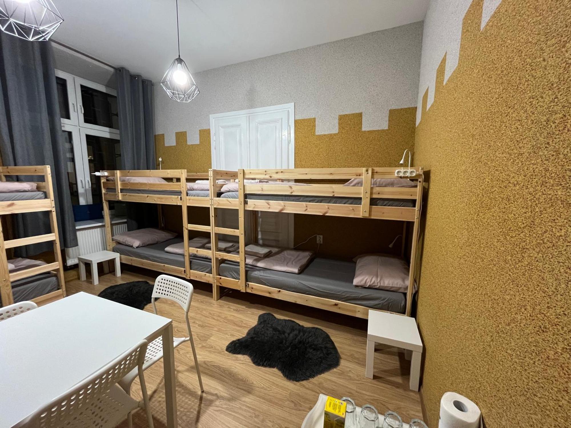 Girls Hostel Cracovia Esterno foto