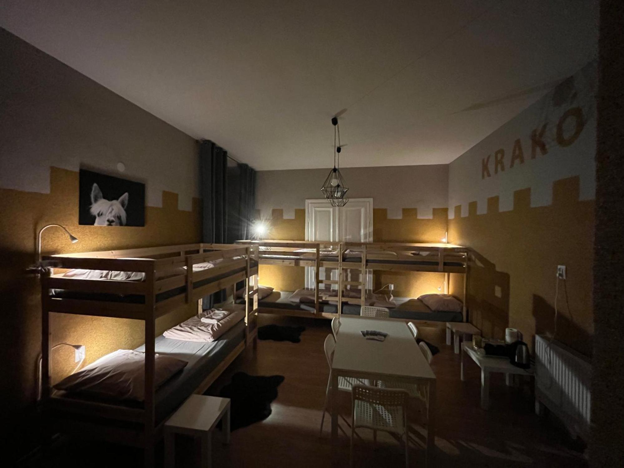 Girls Hostel Cracovia Esterno foto