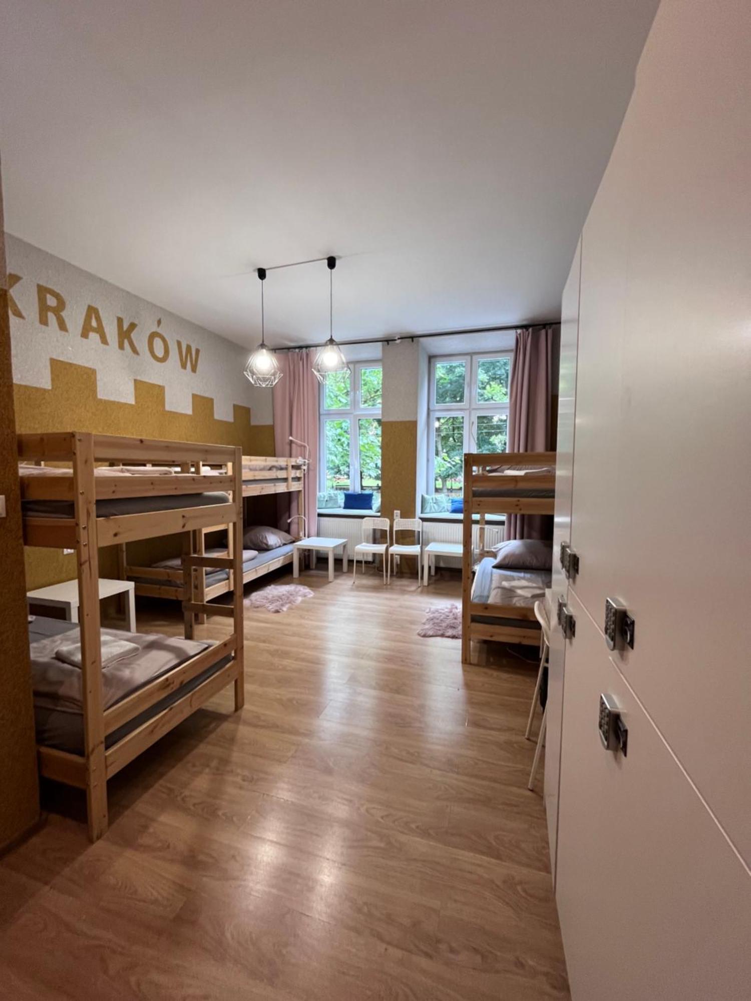 Girls Hostel Cracovia Esterno foto