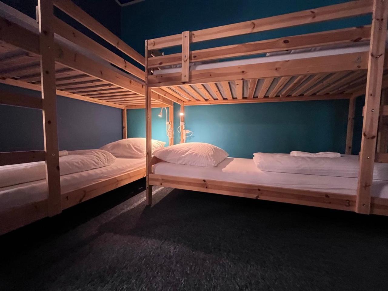 Girls Hostel Cracovia Esterno foto