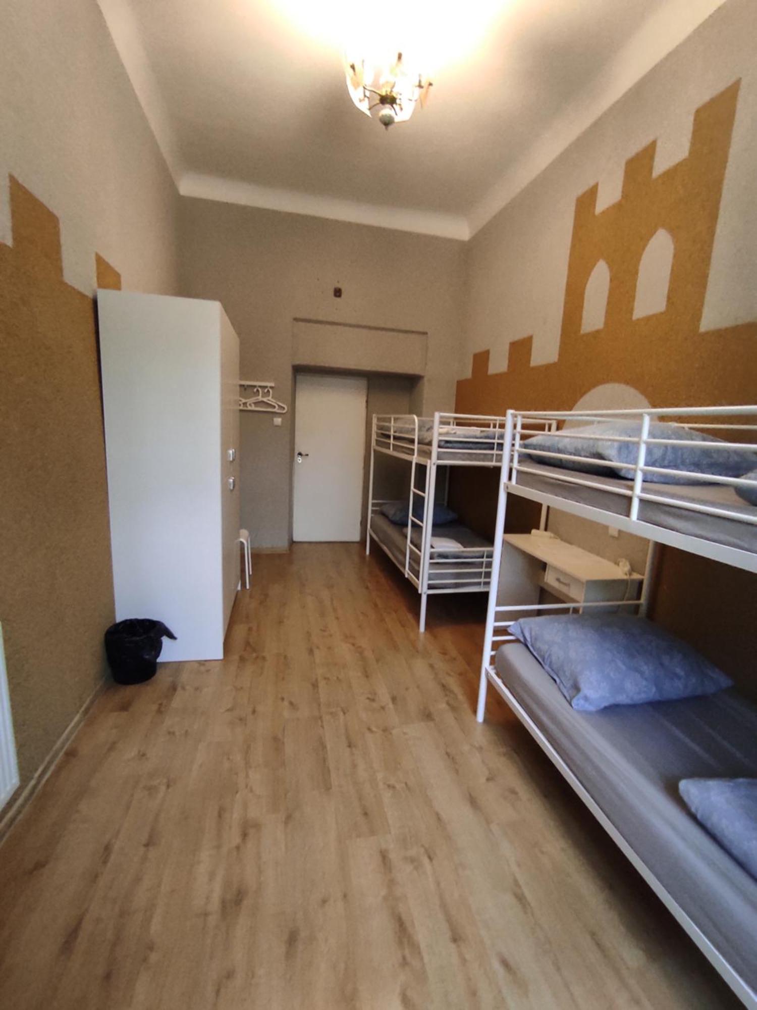 Girls Hostel Cracovia Esterno foto
